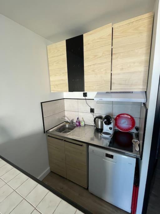 Joli Studio Cabine 1Ere Ligne Avec Parking Prive ปาลาวาส-เลส์-โฟลต์ ภายนอก รูปภาพ