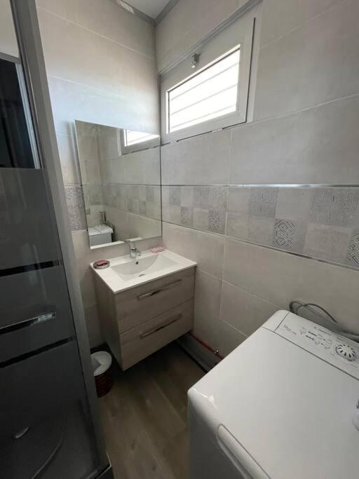 Joli Studio Cabine 1Ere Ligne Avec Parking Prive ปาลาวาส-เลส์-โฟลต์ ภายนอก รูปภาพ